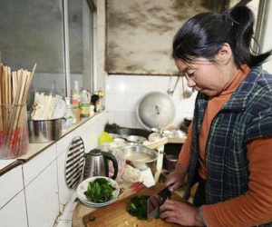 Người phụ nữ bị ung thư dạ dày giai đoạn cuối vì thói quen nấu nướng tai hại