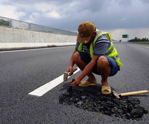 Phó Thủ tướng yêu cầu xử lý nghiêm trách nhiệm vụ hỏng mặt đường cao tốc 34 nghìn tỷ