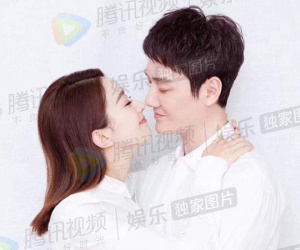 Sau thông báo chính thức là vợ chồng, Phùng Thiệu Phong lại tiếp tục thể hiện hành động ngọt ngào khi gọi Triệu Lệ Dĩnh là 'bà xã'