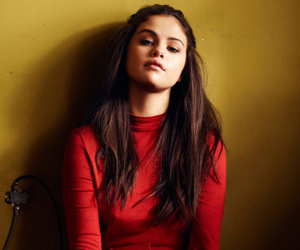 Selena Gomez suy sụp vì chuyện Justin Bieber kết hôn