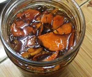 Thái nghệ bỏ vào ngâm với mật ong rồi thoa lên mặt và xem điều kì diệu gì xảy ra