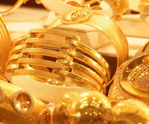 Vàng tiếp đà tăng giá, USD quay đầu