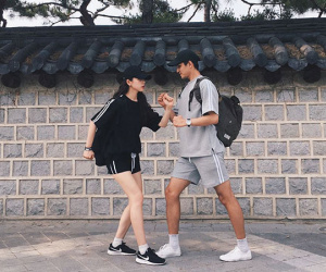 Dân mạng 'hú hồn' vì sự táo bạo của cô gái cứ giận bạn trai là đòi... thay ảnh người yêu cũ