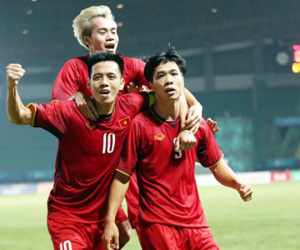 Văn Quyết: ‘Chưa vội nghĩ tới Thái Lan ở AFF Cup’