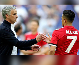 Đến Mourinho cũng không hiểu chuyện gì xảy ra với Sanchez