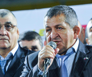 Gác lại thù hận, bố của Khabib bất ngờ mời McGregor đến Nga dự một 'bữa tiệc' đặc biệt