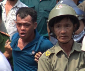 Kẻ cướp giật điện thoại ở Sài Gòn kêu bị bệnh, được cảnh sát đưa đi cấp cứu nhưng tử vong