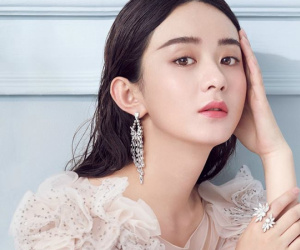 Triệu Lệ Dĩnh: Không gia thế, tiếng Anh kém, EQ thấp nhưng lại vượt mặt loạt chân dài trở thành 'bà Phùng' danh giá