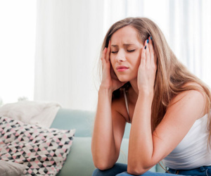 Không thể tin chỉ vì một "lời đồn" vô căn cứ mà chồng tôi đòi vợ phải làm chuyện đau đớn này