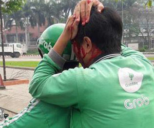 Tài xế GrabBike bị cướp đâm đứt cuống họng trong đêm