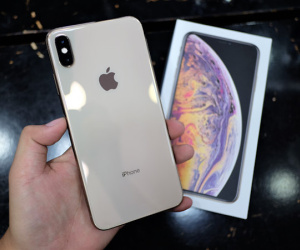 Giá iPhone Xs Max chính hãng đắt như thế nào ở Việt Nam