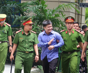 Kháng nghị vụ thiếu niên chặt rớt tay đối phương