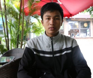 Nam sinh bị Học viện Hậu cần trả về đi làm công nhân để lấy tiền thi lại đại học