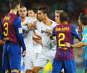 Robert Huth: 'El Clasico là một trận đấu cặn bã'