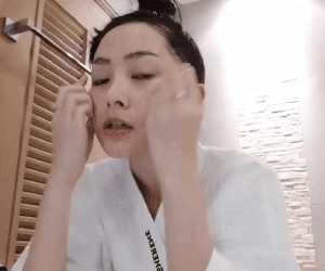 Chỉ cần thêm thứ này vào nước, thì chỉ rửa mặt thôi da cũng căng đét mịn màng