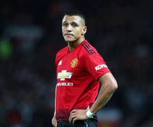 MU loại Sanchez, gọi cầu thủ 18 tuổi đấu Juventus