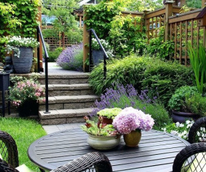 Vợ tái mặt trước bí mật của chồng tuổi 70 trong nhà nghỉ