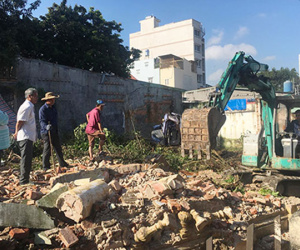 Biệt thự cổ hoang phế ở Sài Gòn được tháo dỡ