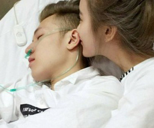 Cô gái hỏi: 'Người yêu cũ bị tai nạn nằm viện thì có nên đi thăm không?', dân mạng hiến kế đầy thâm sâu