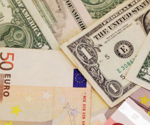 Tỷ giá ngoại tệ ngày 25/10: Dồn dập mua vào, USD tăng vọt