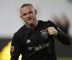 Bí mật giúp Rooney làm nên kỳ tích tại Mỹ: Gạt phăng suất VIP, chỉ làm "người thường"