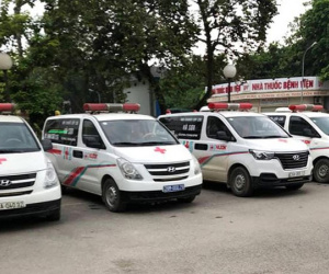 Xe cấp cứu 'dù' được cấp biển xanh?