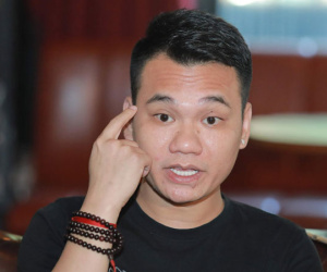 Khắc Việt xin lỗi khán giả vì phát ngôn tục tĩu