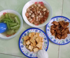Mâm cơm 26k nấu trong 30 phút, chị em chê bai đủ điều nhưng lại lặng người trước tâm sự của vợ trẻ