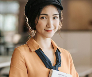 Hòa Minzy đăng ảnh phải nhập viện gấp để phẫu thuật dạ dày