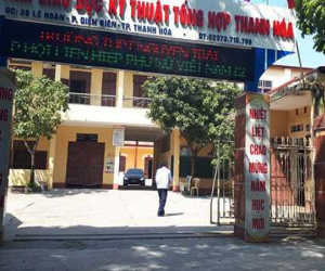 Xúc phạm thầy cô trên Facebook, 7 học sinh bị đuổi học