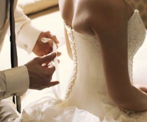 Đêm tân hôn, không thấy dấu vết trinh nguyên, tôi vẫn ôm vợ vào lòng khi nhìn thấy thứ này