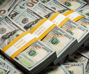 Giá USD thế giới tăng vọt, trong nước vẫn 'im lìm'