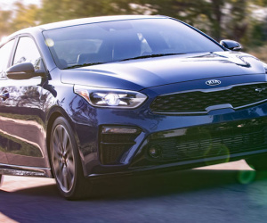 Kia Cerato GT ra mắt, trẻ trung và mạnh mẽ hơn