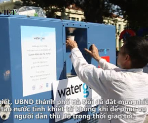 Video Máy kỳ diệu biến không khí thành nước sạch cạnh Hồ Gươm