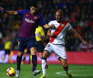 Vallecano 2-3 Barca: Người hùng Suarez