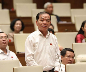 'Nhiều cán bộ tín nhiệm thấp nhưng không từ chức'
