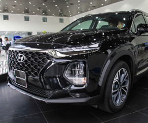 Hyundai SantaFe đầu tiên về đại lý tại TP.HCM