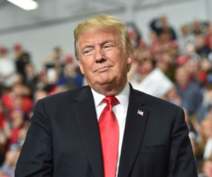 Vì sao Trump dịu giọng, gọi điện cho ông Tập?