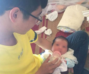 Nam sinh viên 19 tuổi kể chuyện 'giải cứu' em bé khi người mẹ dùng thuốc kích đẻ rồi gọi điện nhờ giúp đỡ