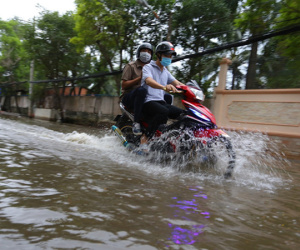 Triều cường dâng cao, khu nhà giàu Thảo Điền lại ngập lênh láng