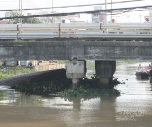 Chìm sà lan ở Cần Thơ, 4 người thoát chết
