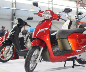 Chơi xe không khói, 5 năm nữa giá giảm chạy đầy đường