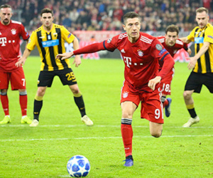 Lewandowski đưa Bayern tiến gần vòng 1/8 Champions League