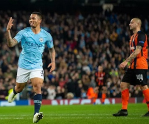 Man City ghi sáu bàn trận thứ hai liên tiếp