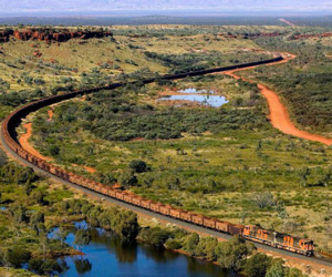 Tàu hỏa Australia tự di chuyển hàng trăm km/h dù không có tài công