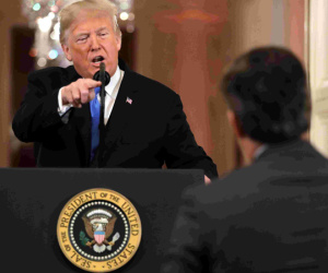 Video Trump cãi tay đôi với phóng viên CNN trong họp báo hậu bầu cử