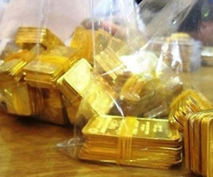 Giá vàng hôm nay 9/11: Vội vàng bán tháo, vàng tụt dốc nhanh