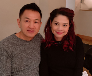 Kỷ niệm 2 năm yêu nhau, ông xã Thanh Thảo lãng mạn tới mức mặc lại chiếc áo của ngày đầu gặp gỡ để thể hiện tình cảm