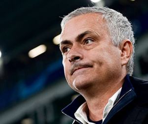 Mourinho bơ phớt cách biệt điểm số trước derby Manchester