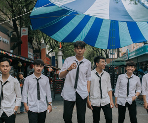 Nam sinh Sài Gòn 18 tuổi cao gần 2m: Thường xuyên đụng đầu vào trần nhà, bị bạn bè trêu chọc ác ý